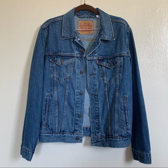 Levi's Jackets & Blazers - NWOT Levis Denim Jacket